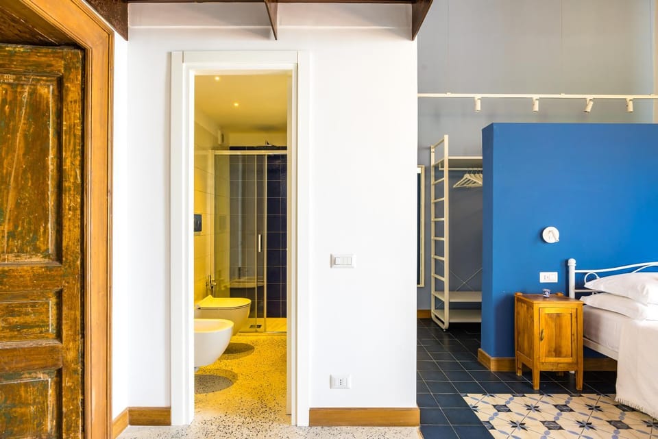 Shower, Bed, Bathroom, Photo of the whole room, Bedroom, wardrobe