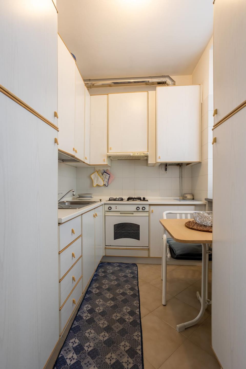 Kitchen or kitchenette, minibar, pet friendly, stove