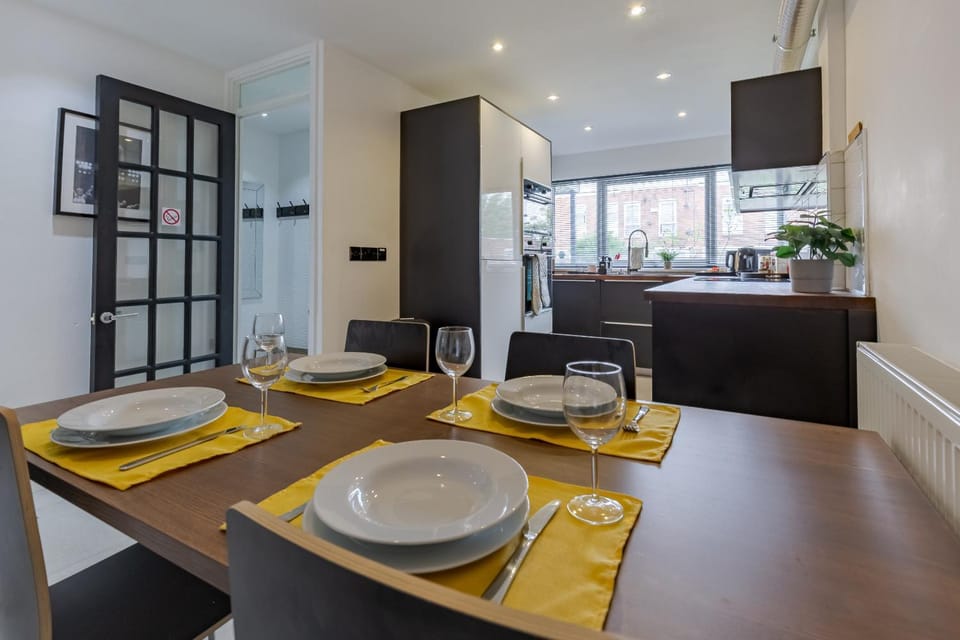 Kitchen or kitchenette, Kitchen or kitchenette
