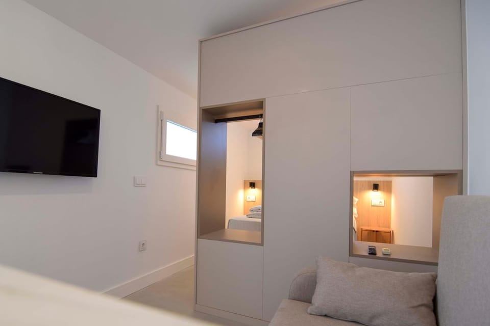 TV and multimedia, Living room, Seating area