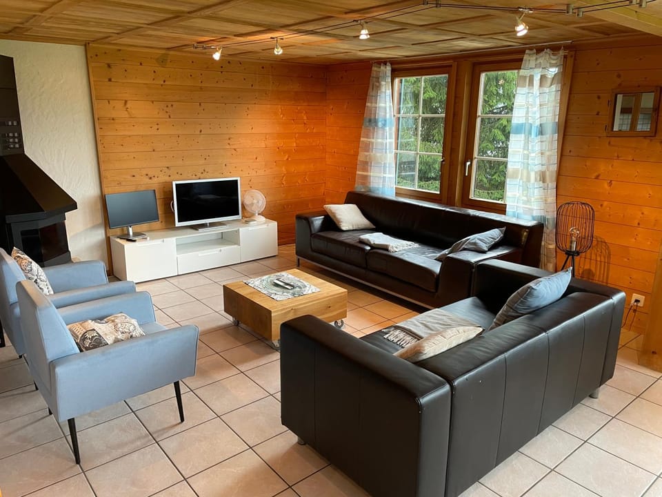 Living room, Seating area