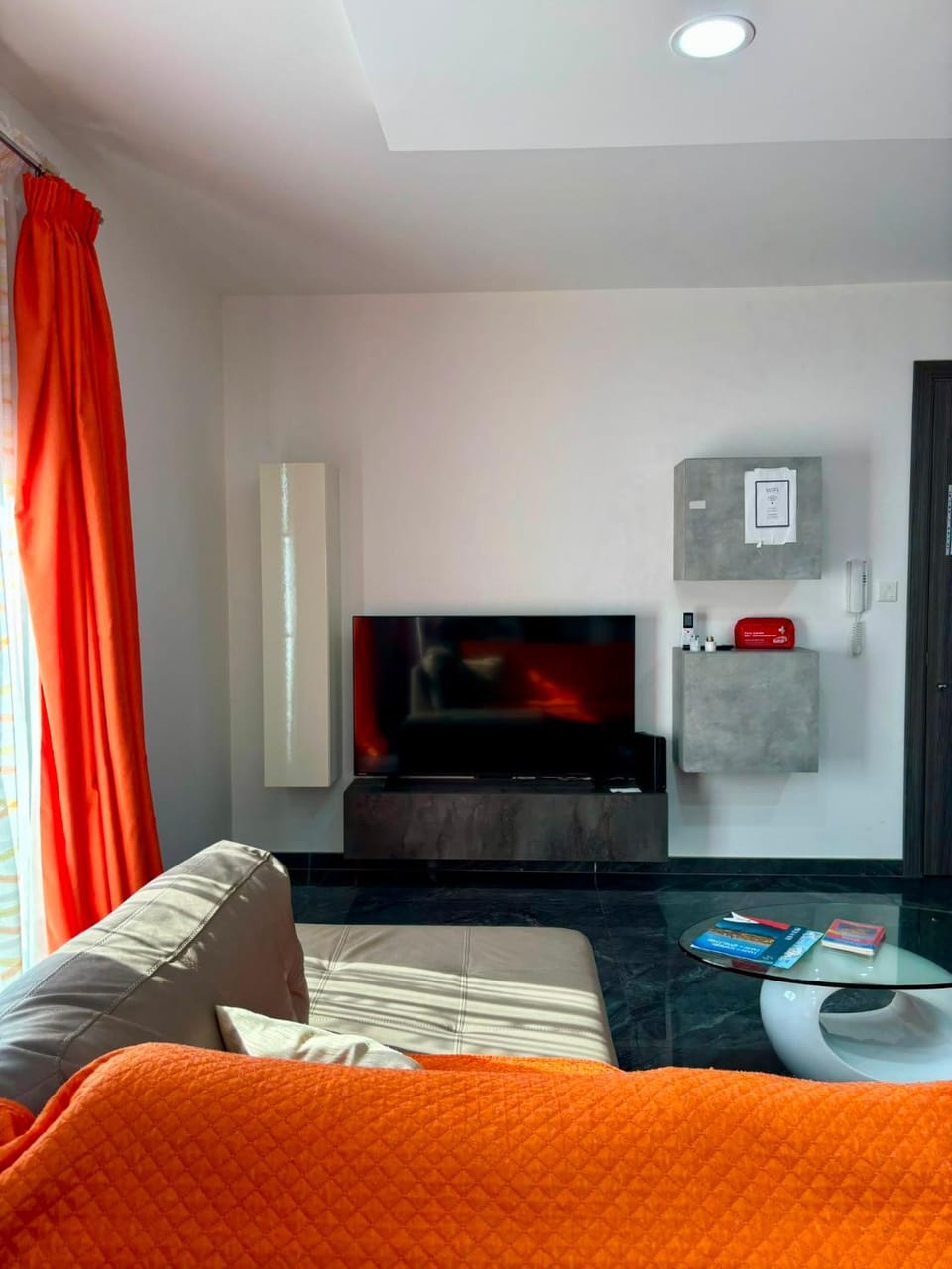 TV and multimedia, air conditioner
