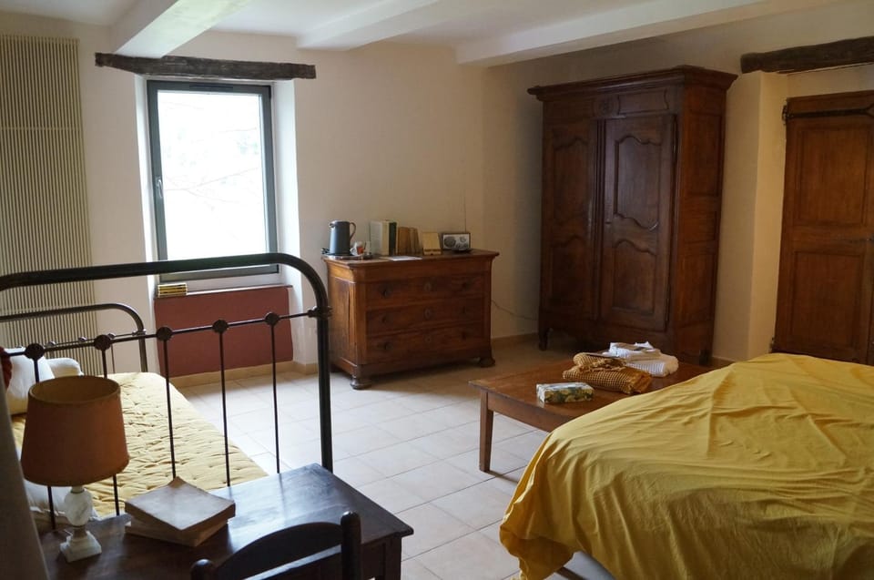 Coffee/tea facilities, Photo of the whole room, Bedroom