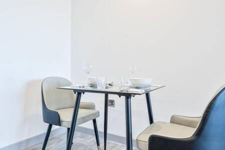 Smart 1 Bed Apartment in Wolverhampton Apartment in Wolverhampton