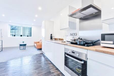 Smart 1 Bed Apartment in Wolverhampton Apartment in Wolverhampton