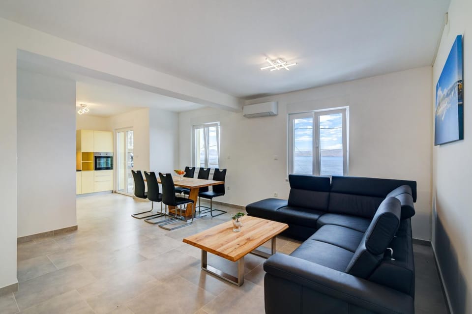 Living room, air conditioner