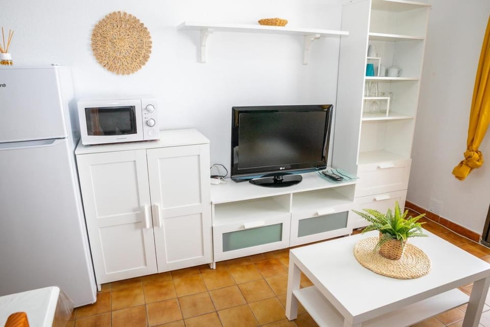 Casa Luz del Carmen: Seafront Terrace Apartment in Barbate