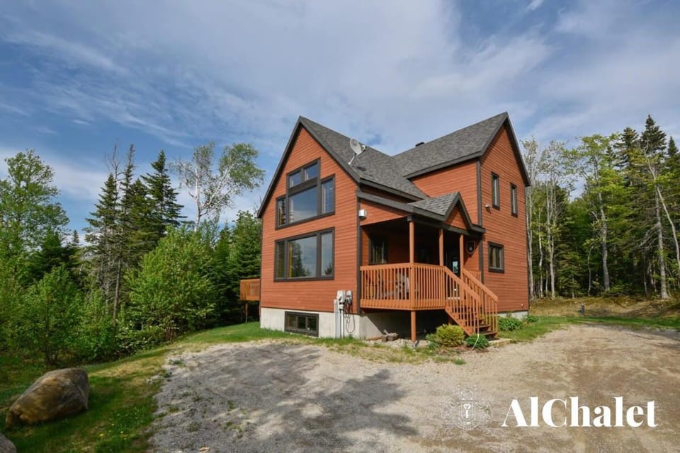 B-Évasion Chalet avec spa sauna Chalet in Baie-Saint-Paul