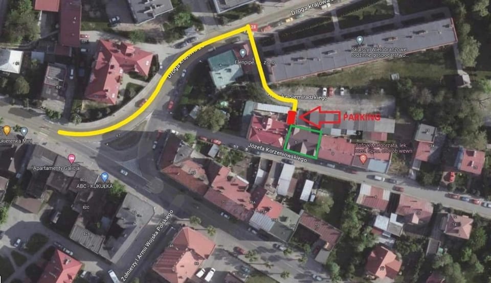 Bird's eye view, Location, Parking