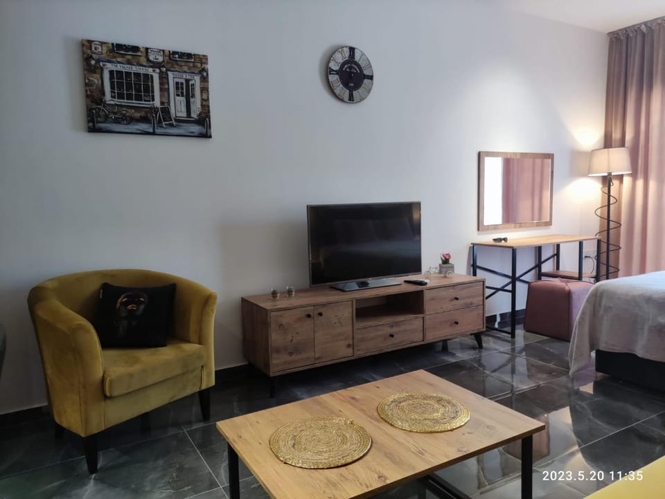TV and multimedia, Seating area