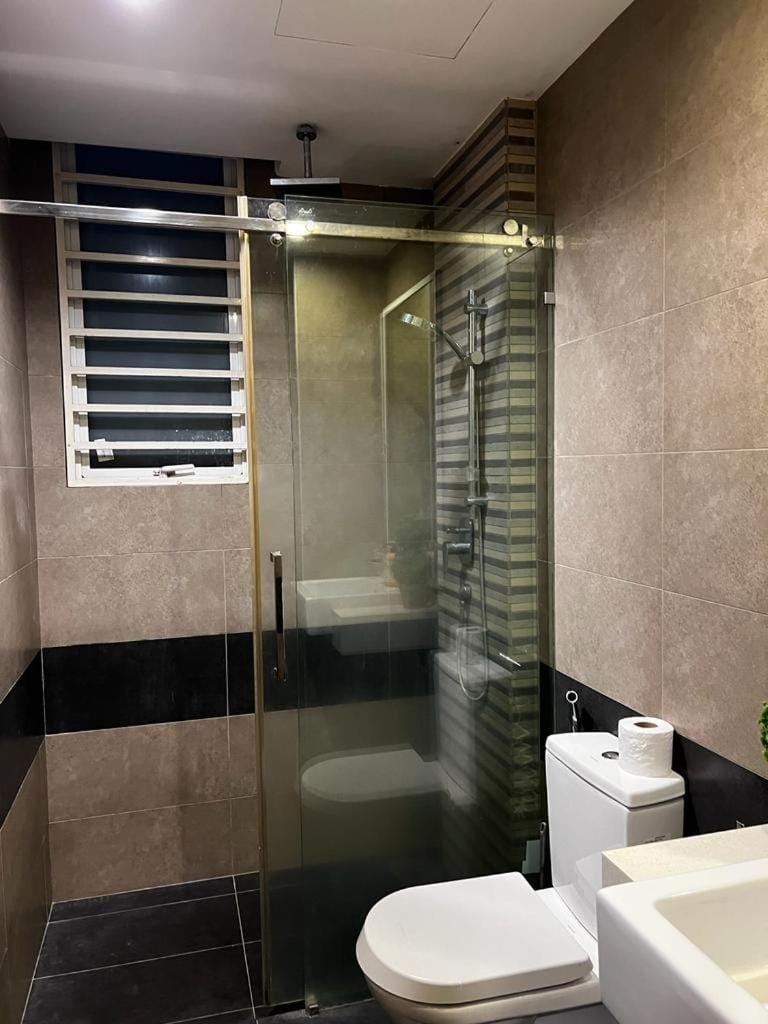 Shower, Toilet, Bathroom
