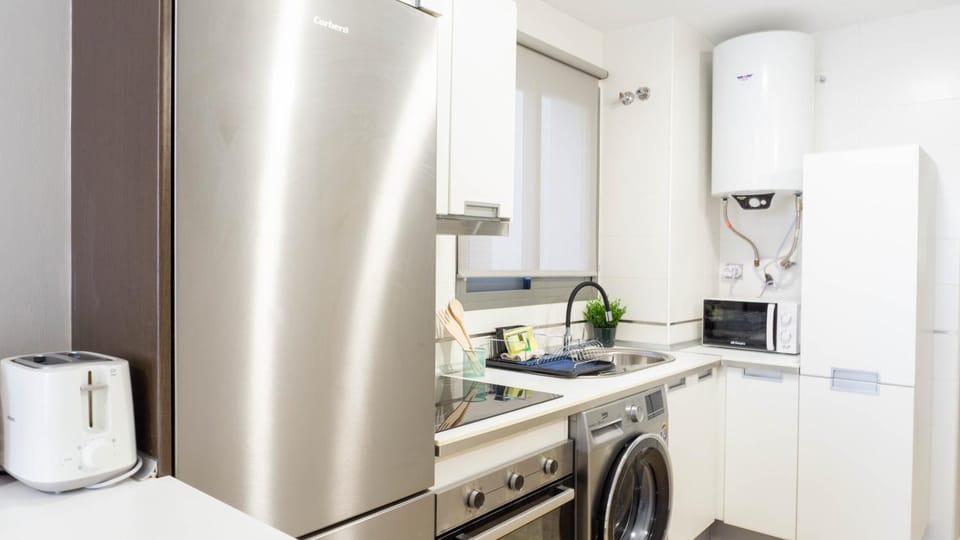 Kitchen or kitchenette, minibar, pet friendly, stove, washing machine