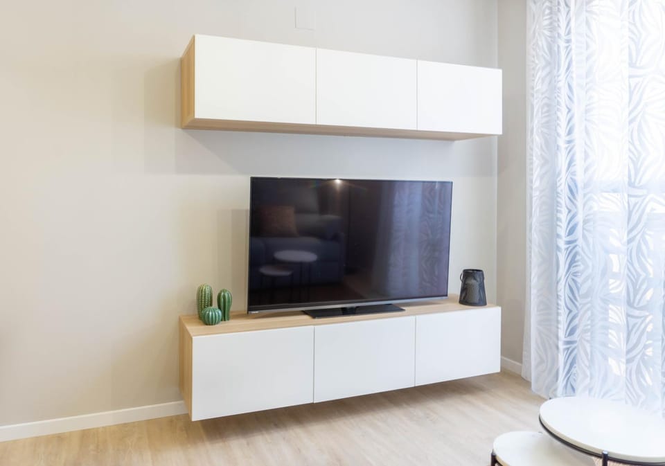 Communal lounge/ TV room, TV and multimedia