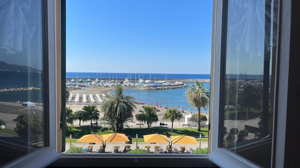 Balcony/Terrace, River view, Sea view