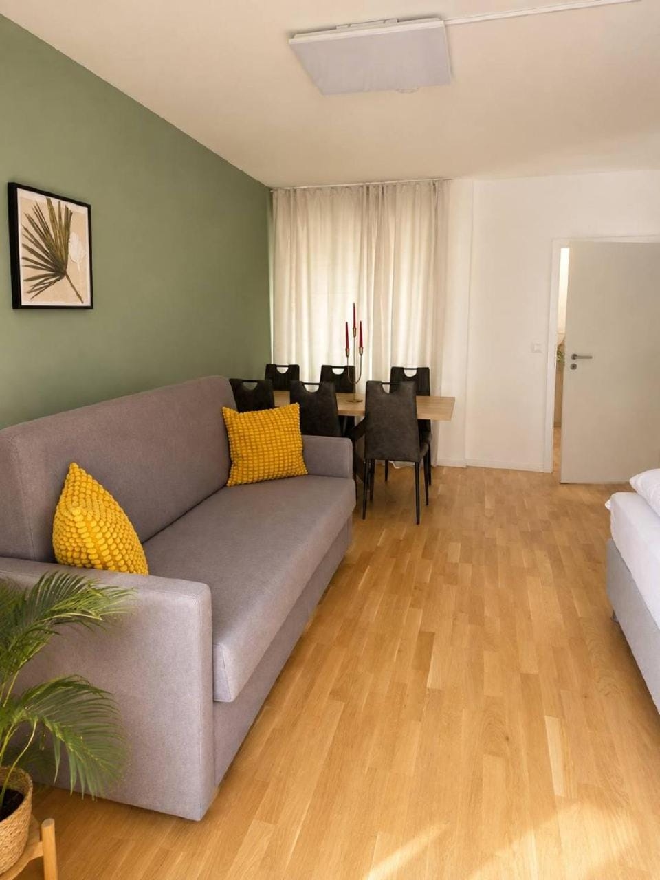 Living room, Photo of the whole room, Seating area