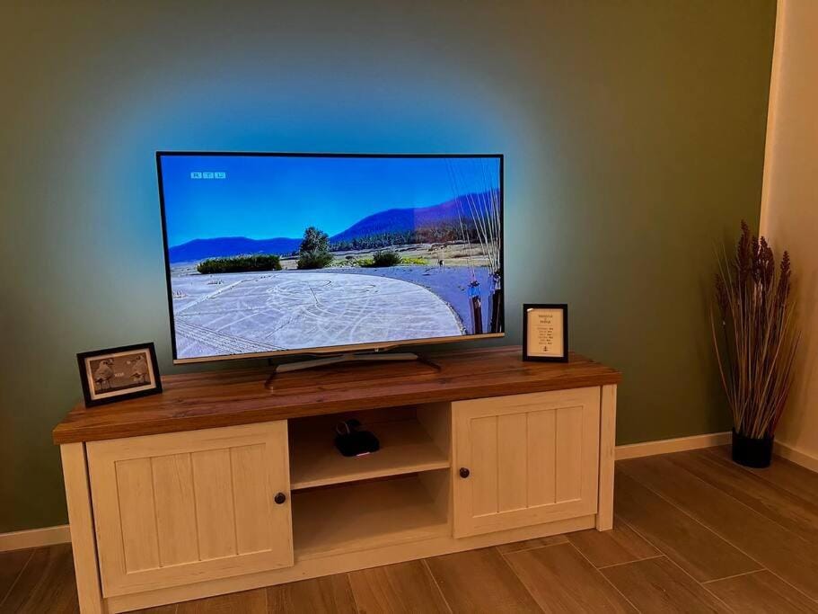 TV and multimedia, Evening entertainment