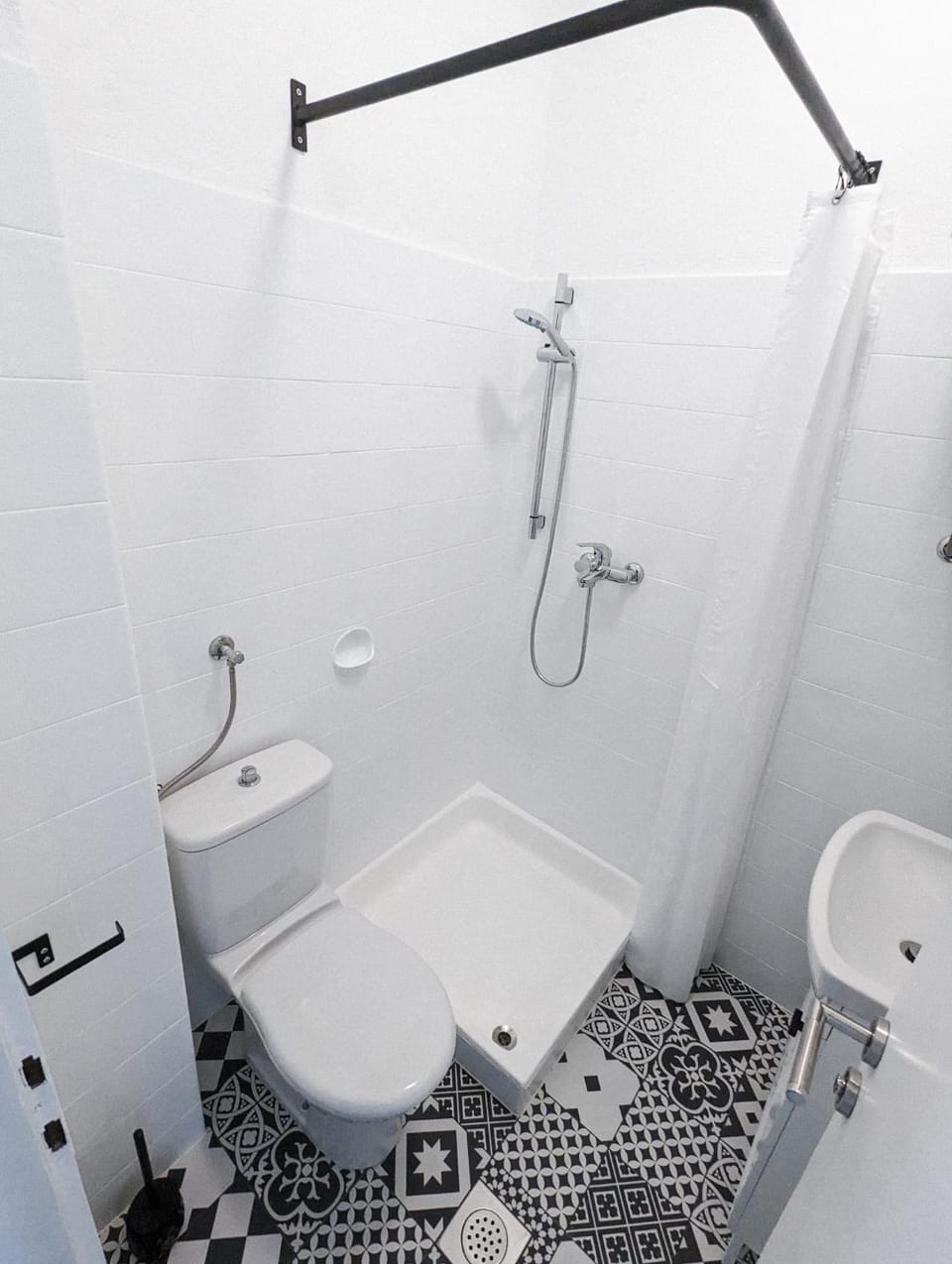 Shower, Toilet, Bathroom, towels