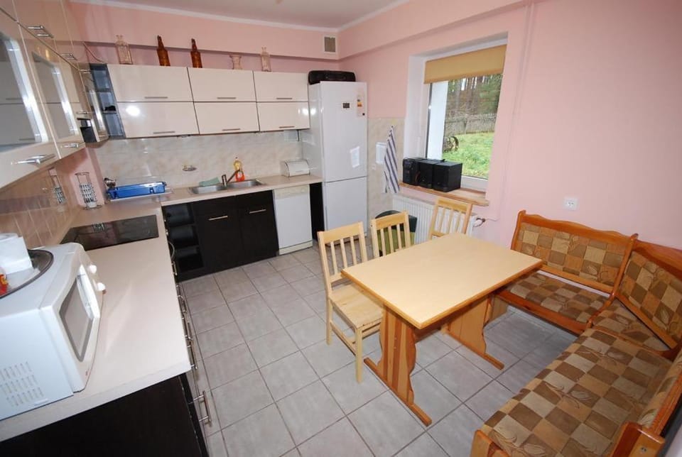 Kitchen or kitchenette, Dining area, dishwasher, internet, internet, minibar, oven, pet friendly, stove