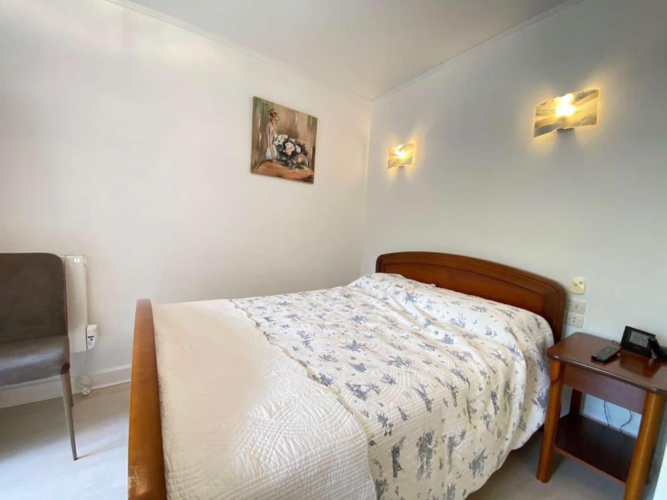 Calme et verdoyant: Appart 2 pièces, terrasse, parking, proche plage et commerces - FR-1-245-74 Apartment in La Baule-Escoublac