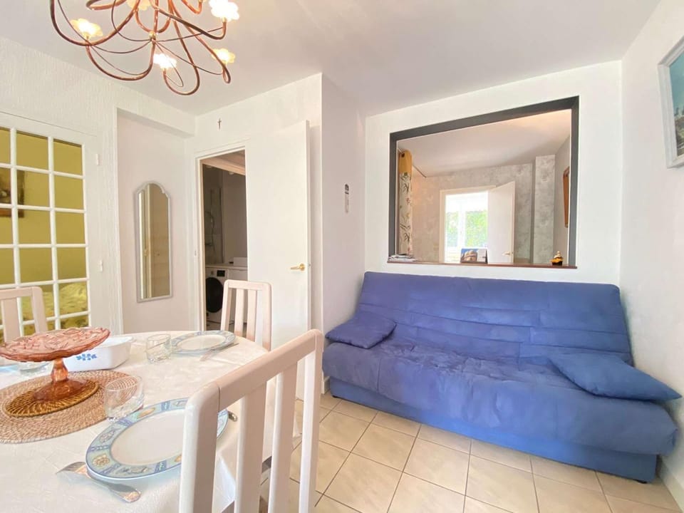 Calme et verdoyant: Appart 2 pièces, terrasse, parking, proche plage et commerces - FR-1-245-74 Apartment in La Baule-Escoublac