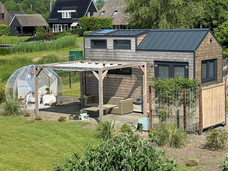 Property building, Garden