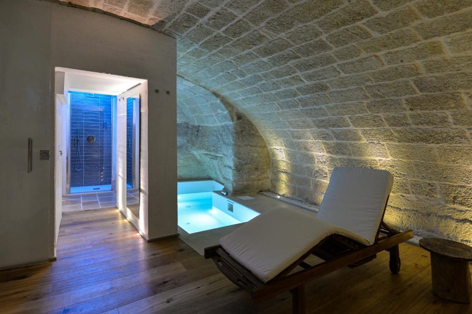 Hot Tub, Sauna, Spa and wellness centre/facilities