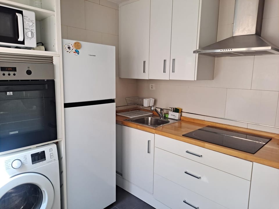 Kitchen or kitchenette, minibar, pet friendly, stove, washing machine