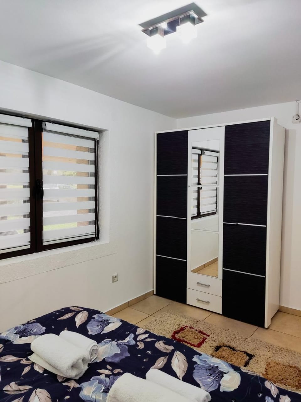 Bed, Bedroom, towels, wardrobe