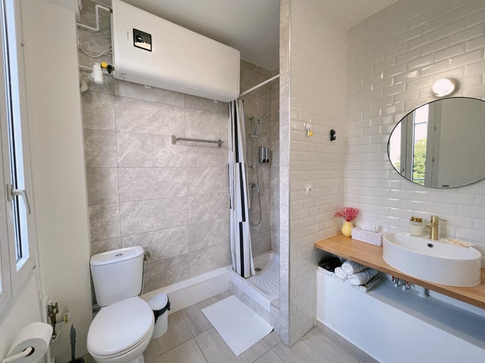 Shower, Bathroom