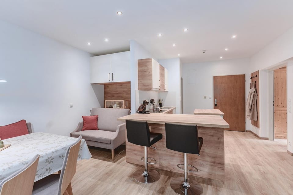 Kitchen or kitchenette, Living room, Photo of the whole room, Seating area, Dining area