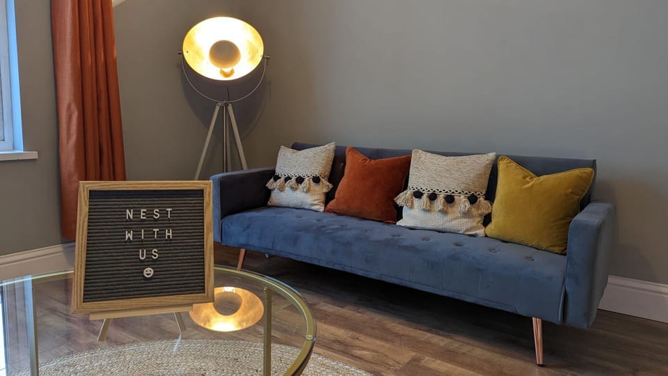 Living room, Seating area