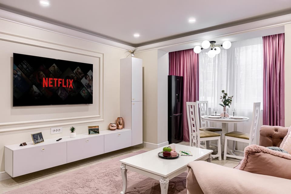 Living room, Dining area, air conditioner