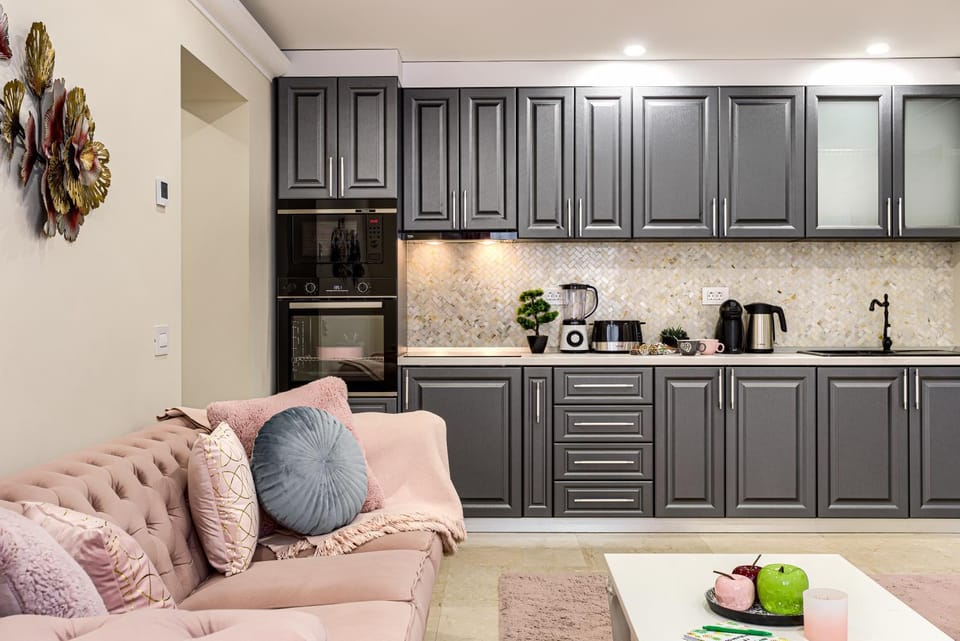 Kitchen or kitchenette, Living room, kitchen