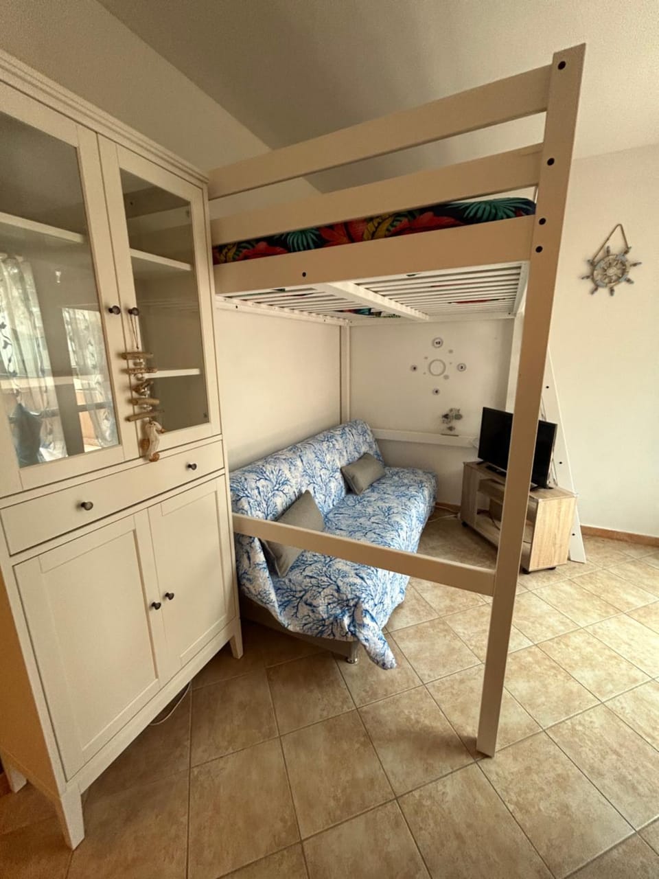 bunk bed