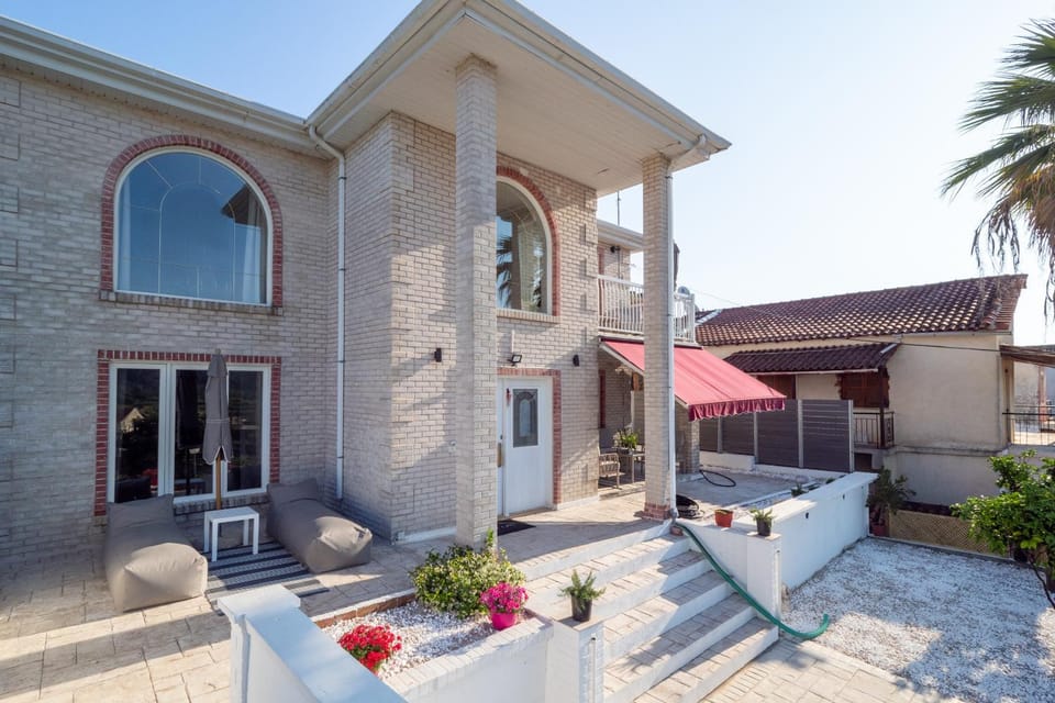 Property building, Patio, Day