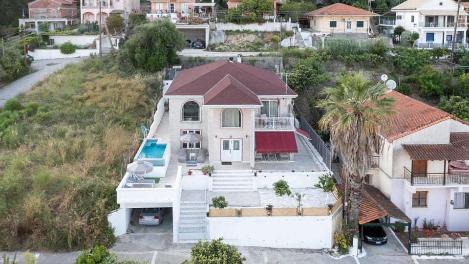 Property building, Bird's eye view, Parking