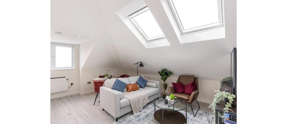 Living room, Photo of the whole room, Seating area, internet