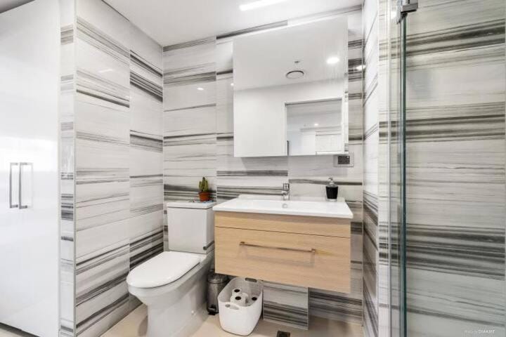 Spacious one bedroom apartment in Newmarket Apartment in Auckland