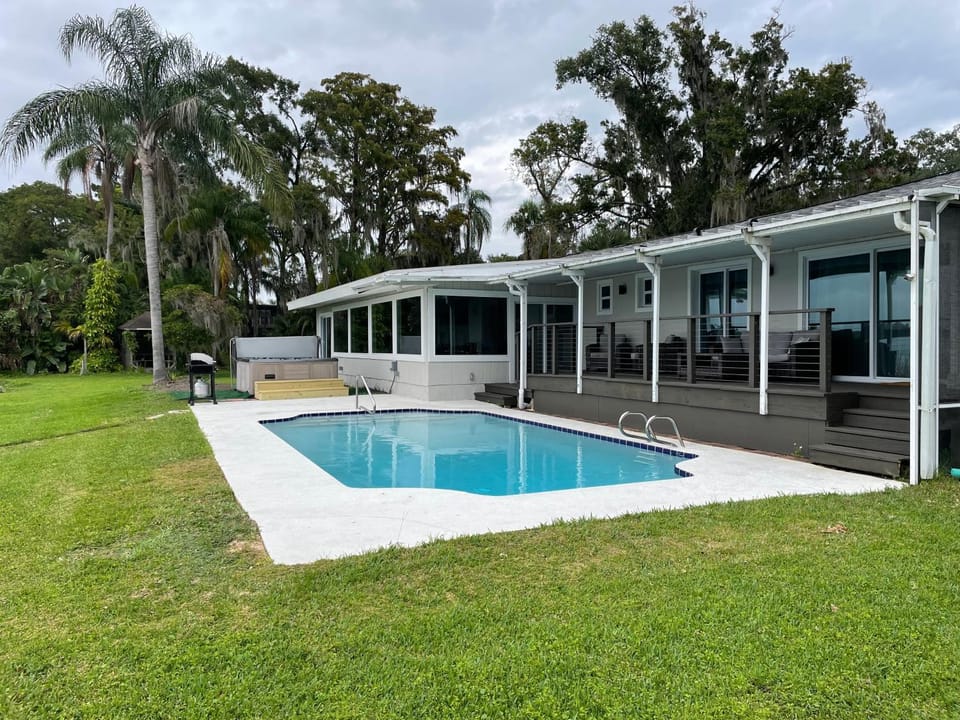Property building, Day, BBQ facilities, Garden, Garden view, Pool view, Swimming pool, Swimming pool