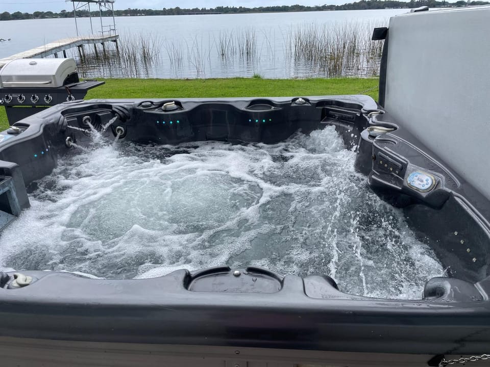 Hot Tub, Hot Tub, Spa and wellness centre/facilities