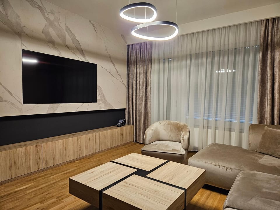 Living room, Seating area, Evening entertainment