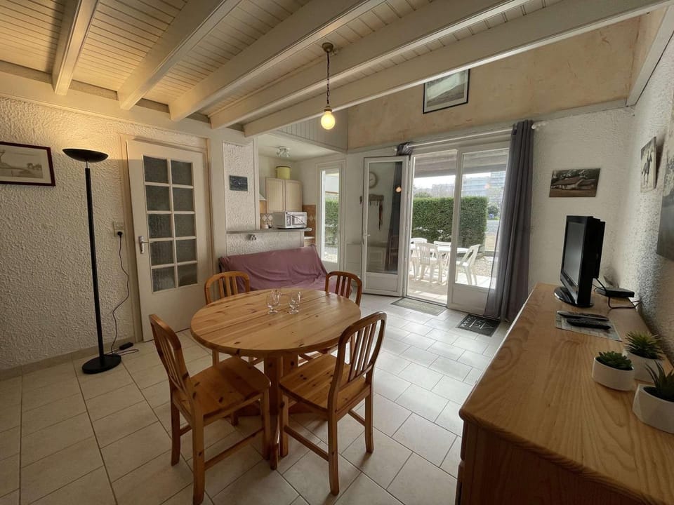 Maison 3 pièces avec mezzanine, proche plage et forêt, 6 couchages, parking, terrasse aménagée - FR-1-224C-240 House in Saint-Jean-de-Monts