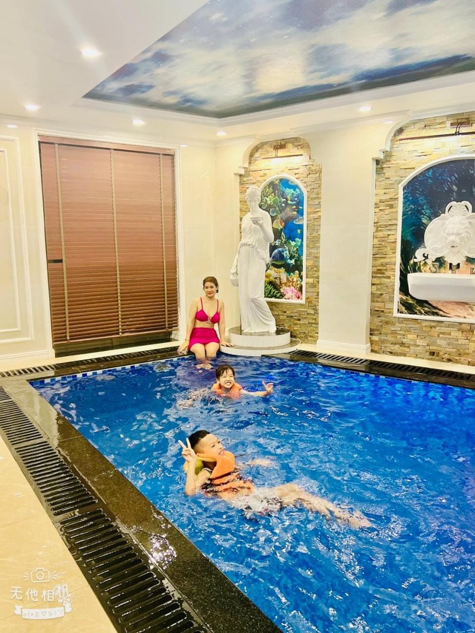 People, Swimming pool