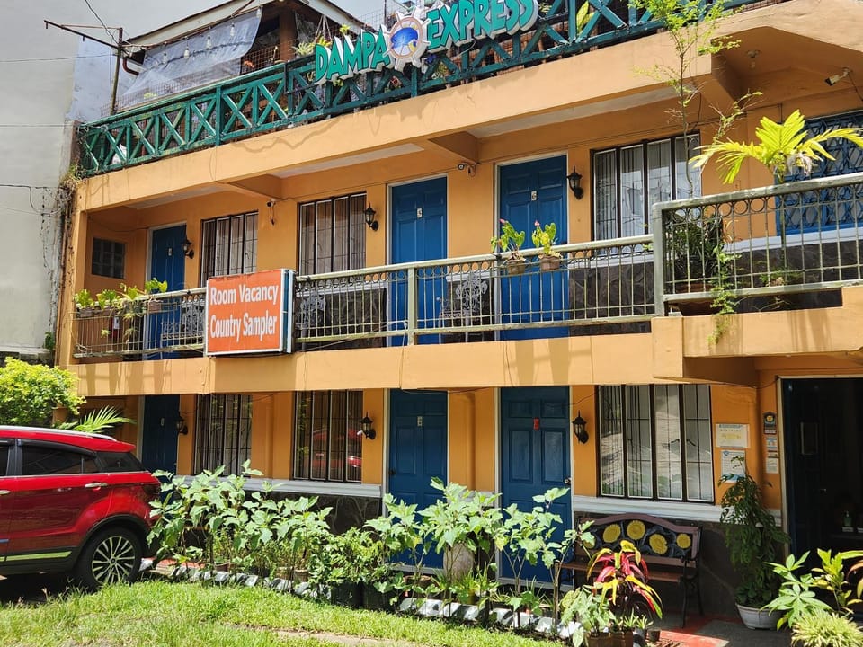Property building, Garden, Parking