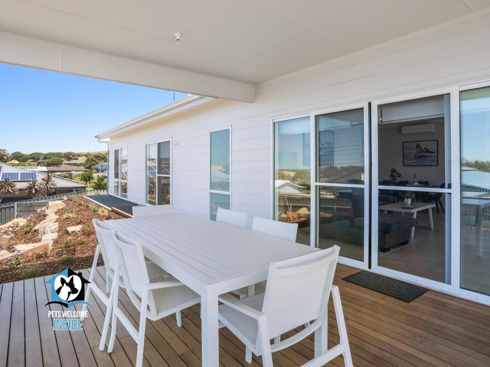Patio, BBQ facilities, Garden, Balcony/Terrace, Seating area, Dining area, Garden view