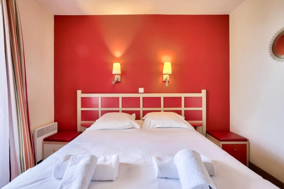Bed, Bedroom, furniture