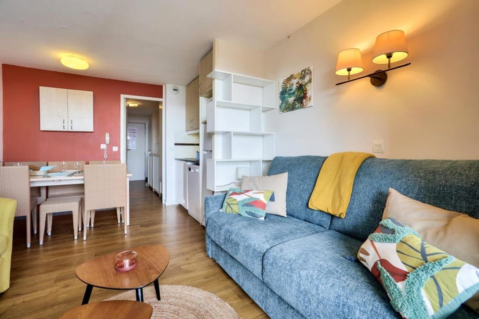 Bed, Living room, Bedroom, kitchen