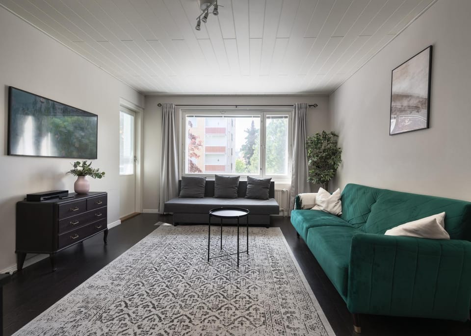 TV and multimedia, View (from property/room), Living room, Photo of the whole room, Seating area