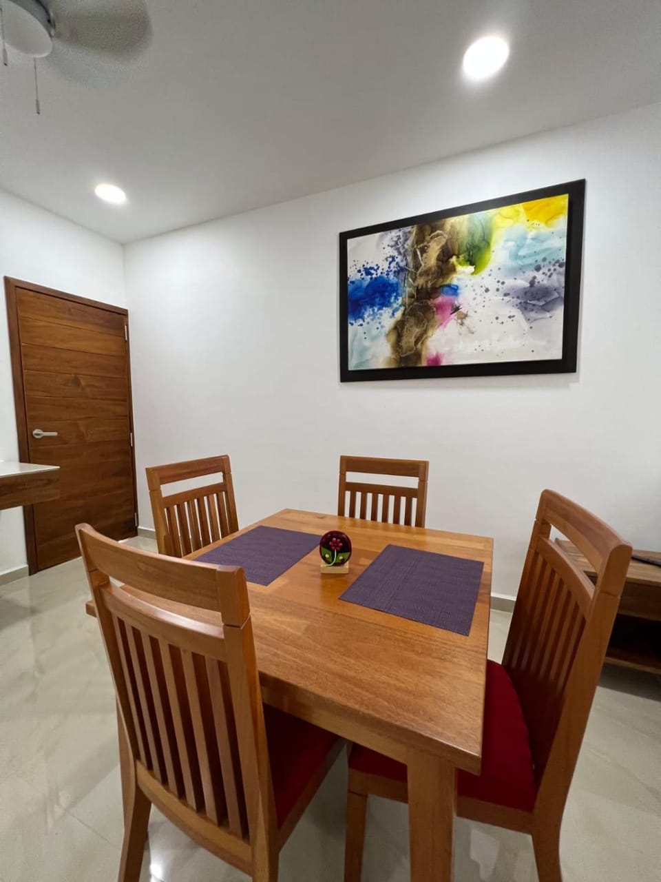 Seating area, Dining area