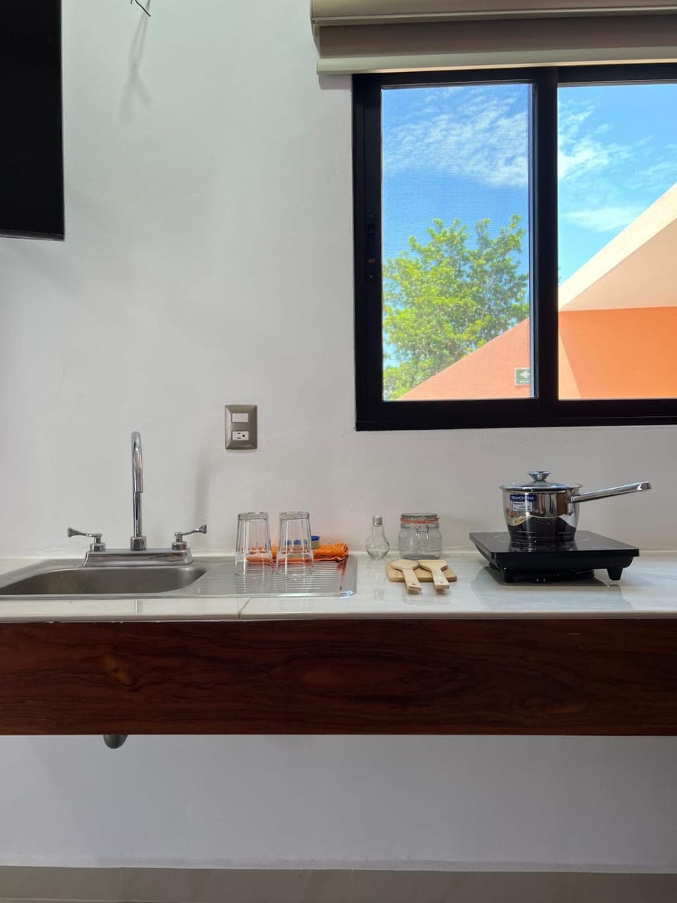 Kitchen or kitchenette